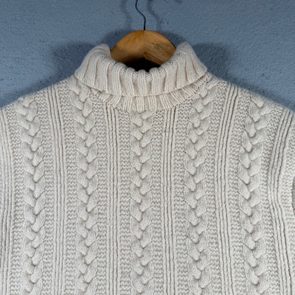 Vintage Banana Republic Cream Cable Knit Turtleneck Sweater Lambswool Size S - Picture 4 of 12